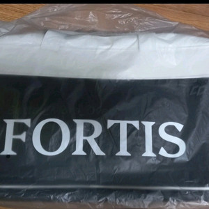 배드민턴 3단 FORTIS 가방 새상품 입니다.택포