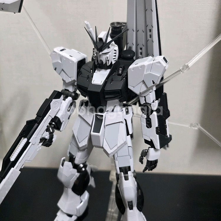 MG 뉴건담 버카 무채색 도색--2