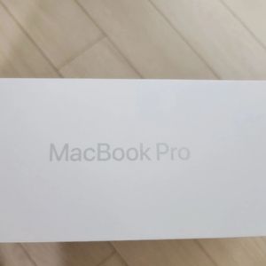 - Apple M3 Pro 미개봉팝니다