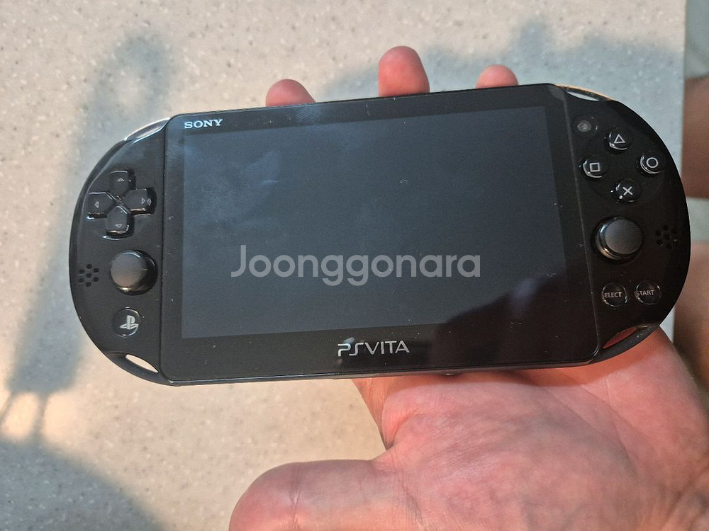 ps vita 2세대 블랙 판매합니다--0