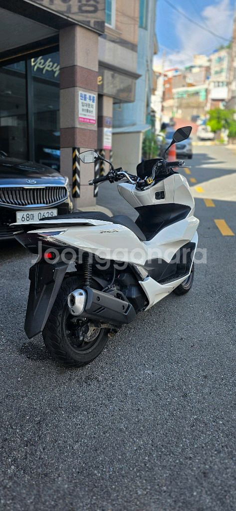 혼다 pcx125 abs tcs 22년 상태깔끔--3