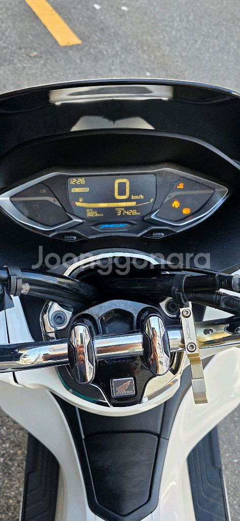 혼다 pcx125 abs tcs 22년 상태깔끔--8