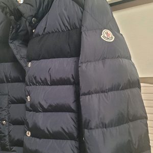 몽클레어 패딩 레어템