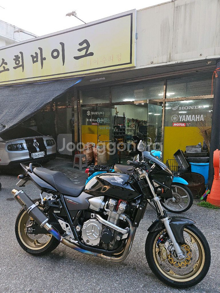 혼다 cb1300sf 풀배기 판매합니다--2