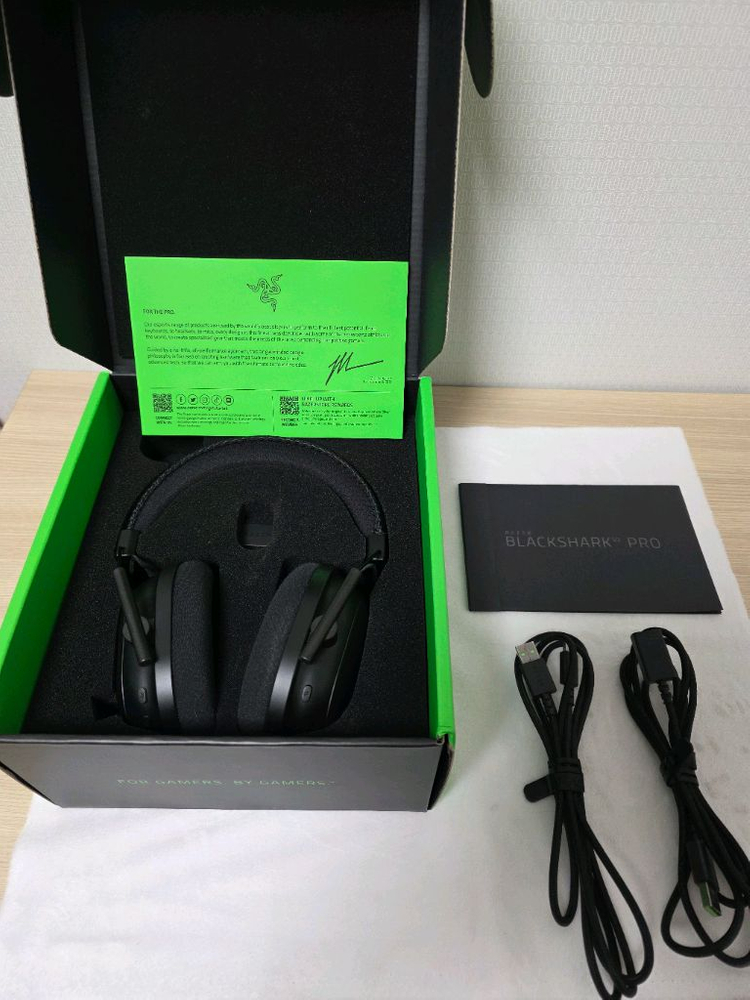 블랙샤크 V2 PRO 2023 무선 게이밍 헤드셋--1