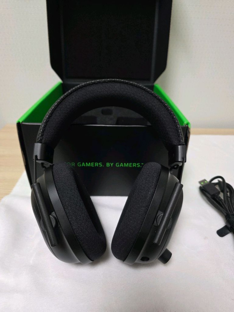 블랙샤크 V2 PRO 2023 무선 게이밍 헤드셋--2