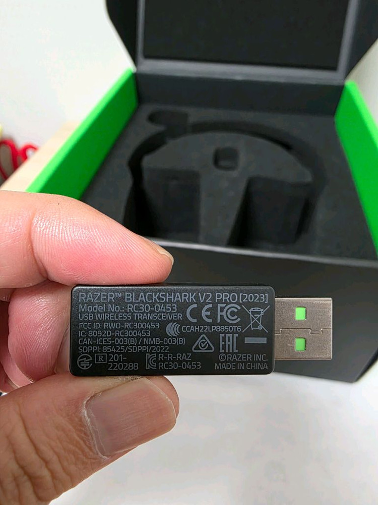 블랙샤크 V2 PRO 2023 무선 게이밍 헤드셋--4