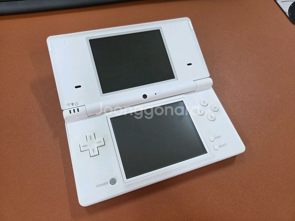 닌텐도 dsi 판매합니다--2
