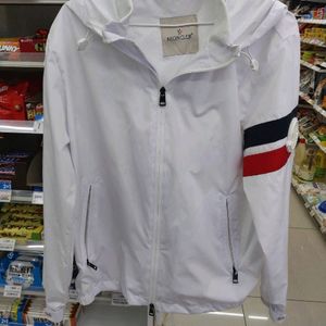 몽클레어 바람막이 자켓 가격내림