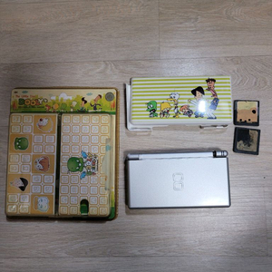 닌텐도 ds lite(부품용,사제충전기 포함)