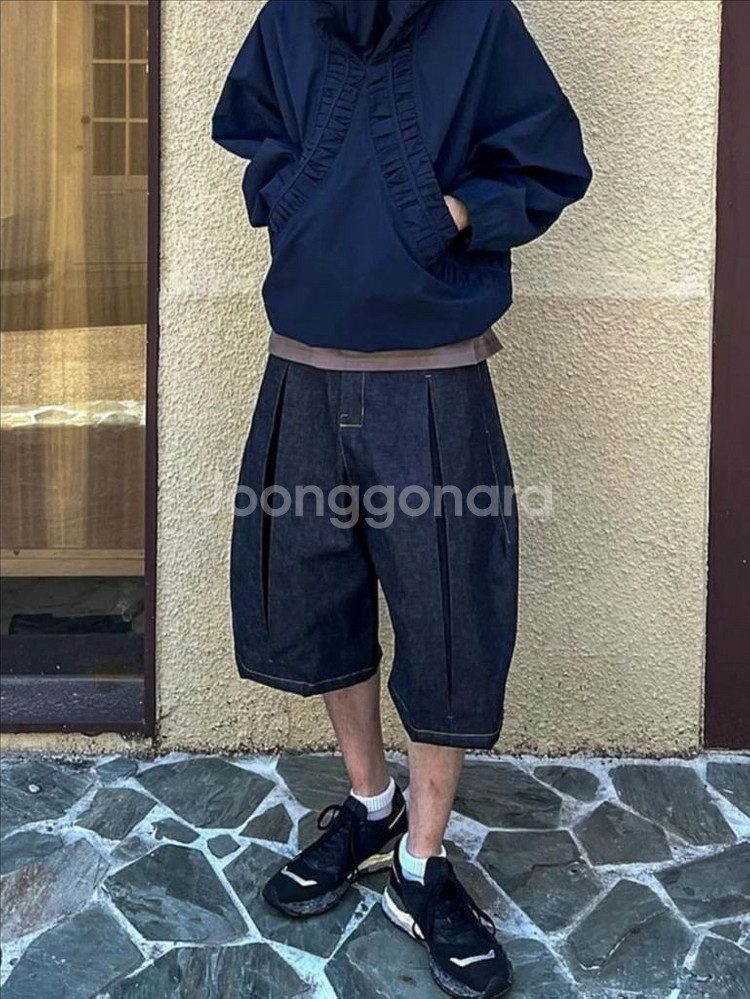 세이지네이션 박스 플리츠 데님 쇼츠--3