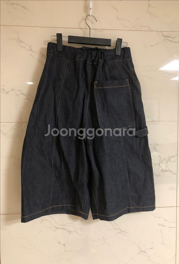 세이지네이션 박스 플리츠 데님 쇼츠--1