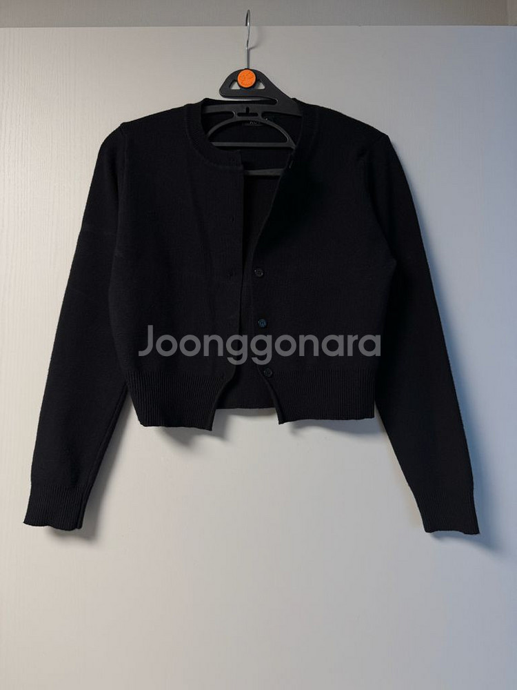 (F) 니트 가디건 블랙 두번 착용--1