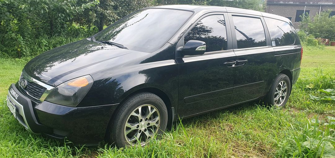 개인그랜드카니발R 2013년 수동 11인승 상태성능특급--1