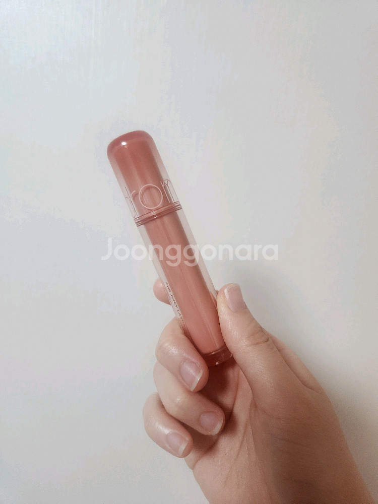 롬앤 누카다미아 쥬시래스팅 틴트 팝니다--0