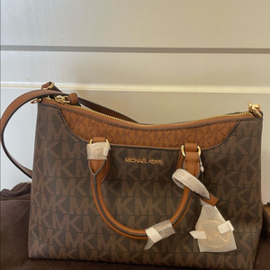 마이클코어스 오스틴 스몰 사첼