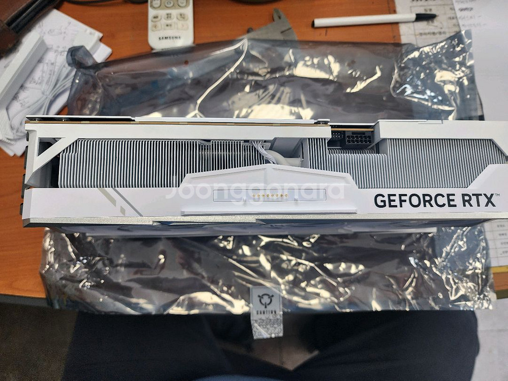 rtx 4080super 불칸 화이트 팝니다.--2