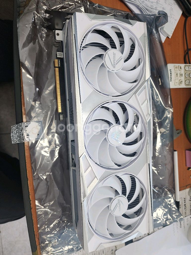 rtx 4080super 불칸 화이트 팝니다.--3