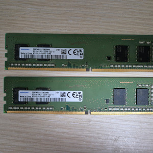 삼성 DDR4 8GB 램 2개