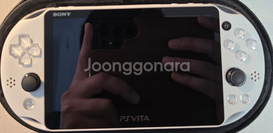 PS Vita 글레이셔 화이트 국내정발 소장용[S급]--2