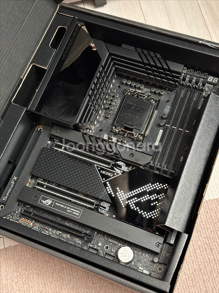 ASUS ROG 막시무스 Z690 Hero--0