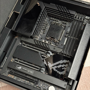 ASUS ROG 막시무스 Z690 Hero