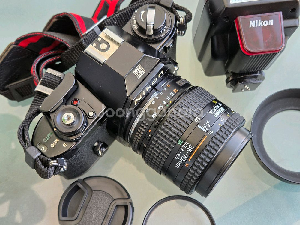 Nikon 니콘 EM 필름카메라--1