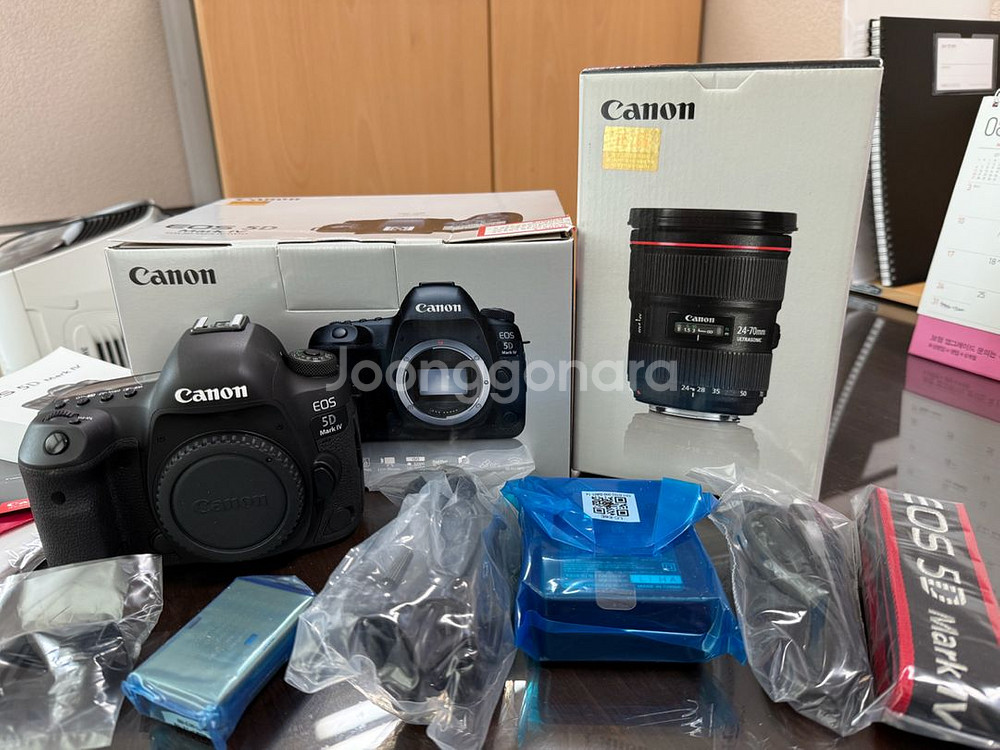 캐논 5D Mark IV +EF 24-70mm 미개봉--1