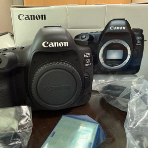 캐논 5D Mark IV +EF 24-70mm 미개봉