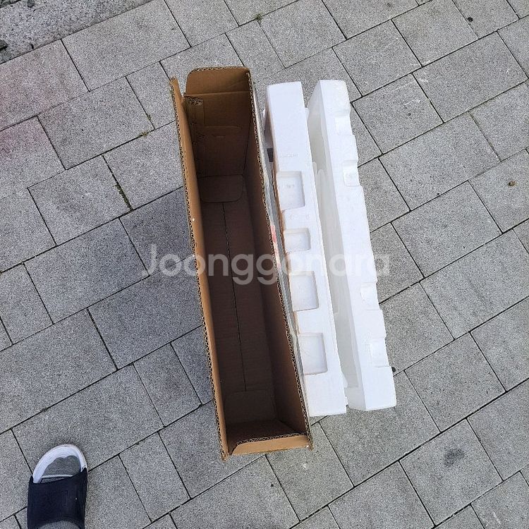 24인치 커버드모니터 포장용박스 팜니다 스티로폼내장.--2