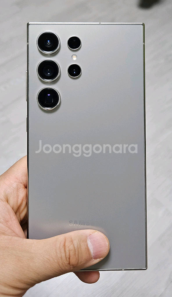 갤럭시 S24울트라 티타늄그레이 256GB 싸게 팝니다--1