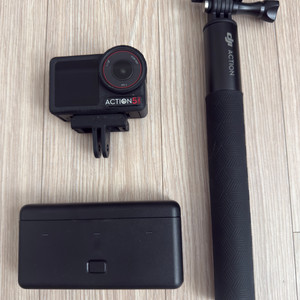 DJI 오즈모 액션5 어드벤처 콤보 팝니다.