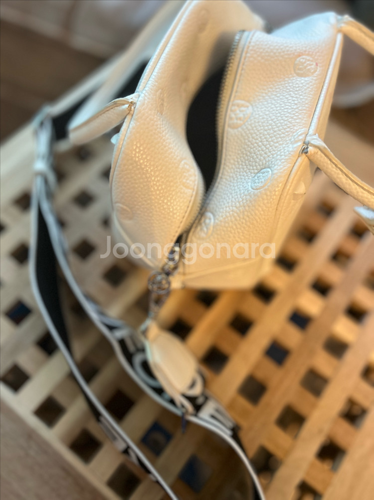 정품 지포어 화이트 카트백--5
