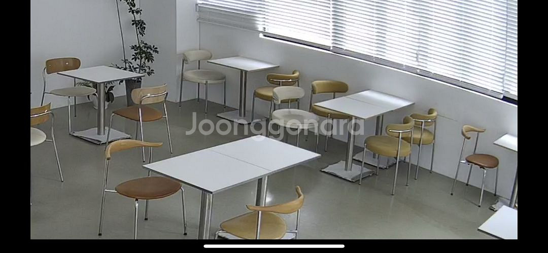 카페 테이블 의자 팔아요!--0
