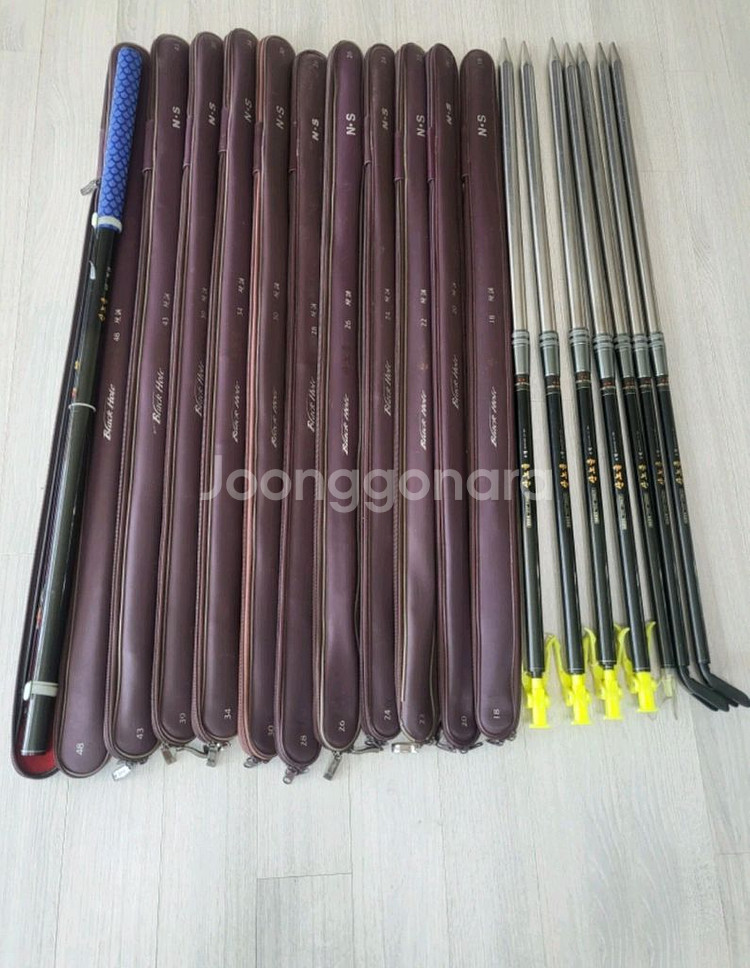 산노을 낚시대 11대 받침대 7대--0