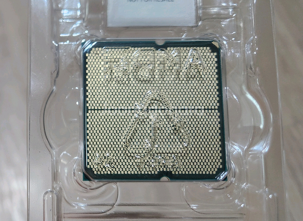 상태 좋은 7950x3d cpu 판매합니다!--4