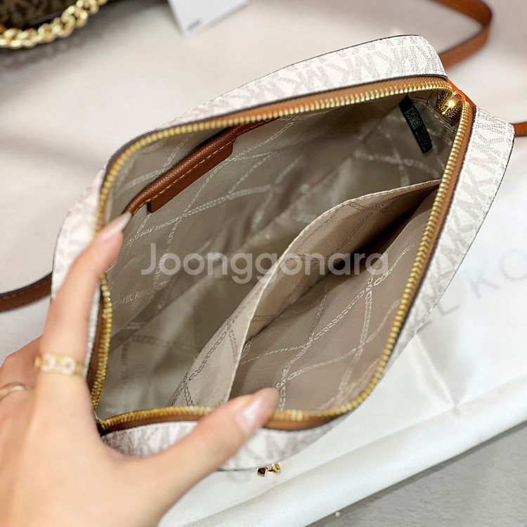 마이클코어스 제트세트 로고패턴 크로스바디백2종[새상품]--5