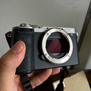 A7c2 번들킷 + 빌트록스 50mm 1.8 팝니다(민