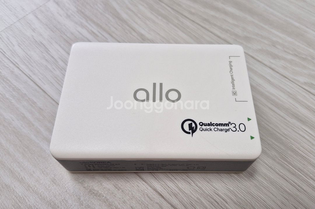 allo 6포트 멀티 충전기 입니다. 합산 출력은 60--0
