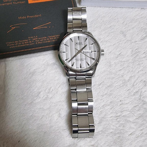 미도멀티포트 크로노미터 시계(42mm) 오토메틱시계입니