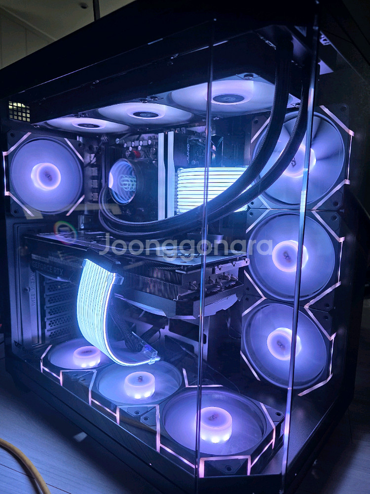 라이젠7 9800X3D RTX5080 본체 급매합니다--1