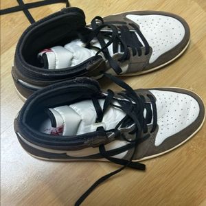 나이키 조던 하이 트레비스 스캇 LJR 275