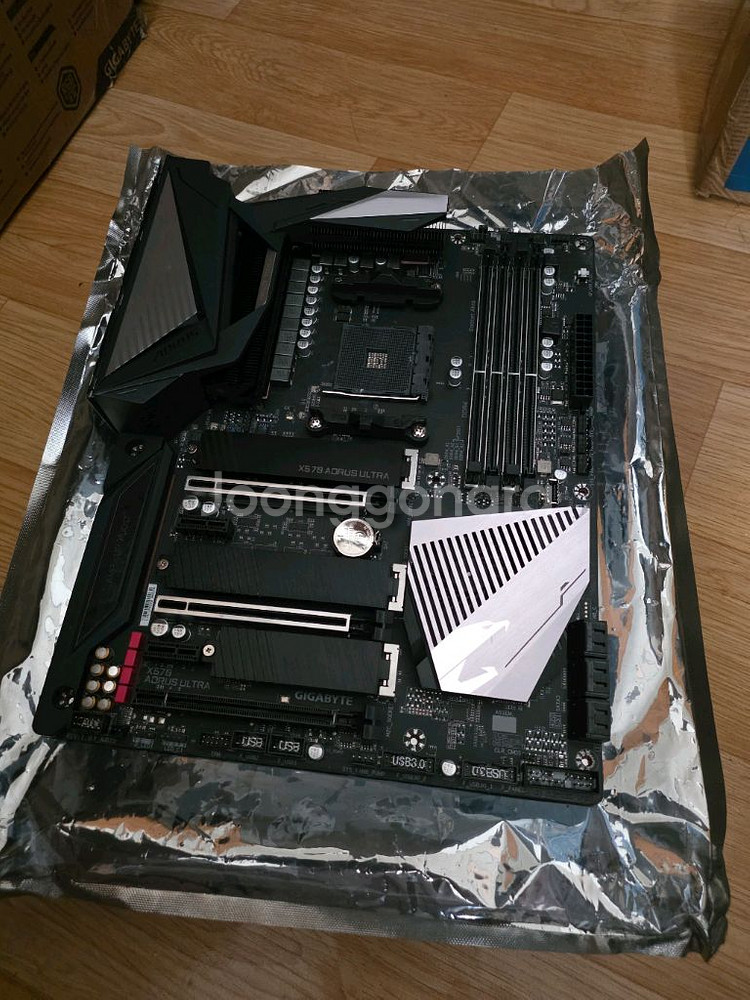 GIGABYTE X570 AORUS ULTRA--2