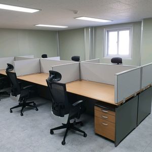 파티션 책상 의자 철제캐비넷 철재옷장 원탁 작업탁자