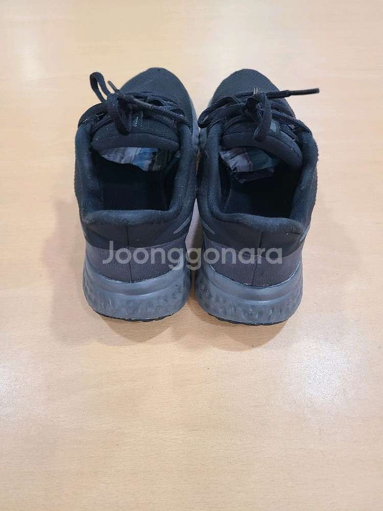 나이키 런닝화 레볼루션5 245 (무료배송)--2
