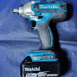 마끼다 18v 충전임팩렌치 DTW190 팝니다