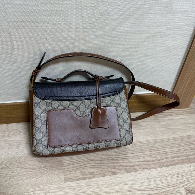 구찌 패드락 이미지