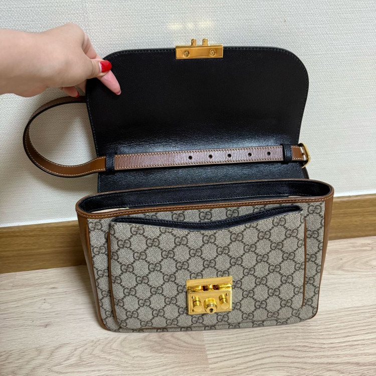 구찌 패드락 이미지