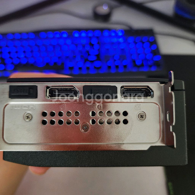 RTX 5070TI SHADOW X3--7