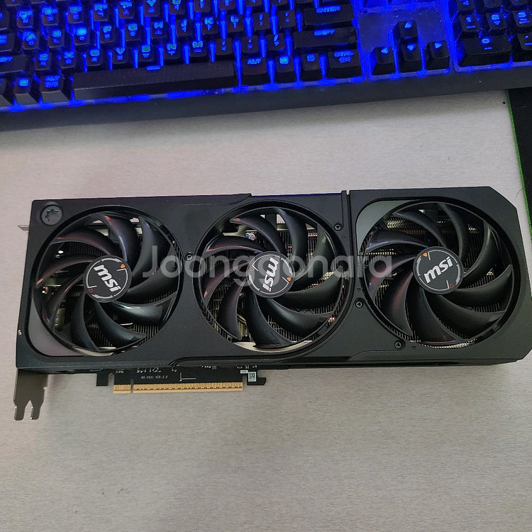 RTX 5070TI SHADOW X3--3